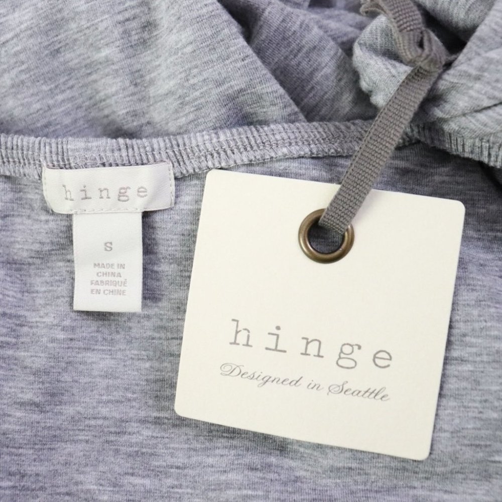 Hinge Scoop Neck Pleated Balloon Sleeve Top - Picture 7 of 8